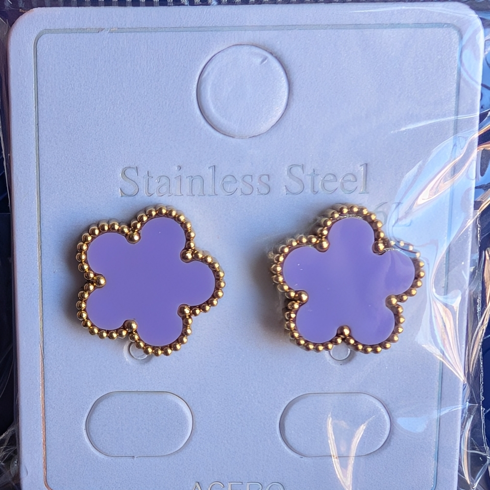 Stainless Steel purple clover stud earrings NWT